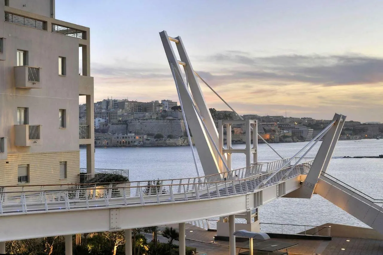 Splendid Apartment, Steps Away From The Sea Sliema Apartment