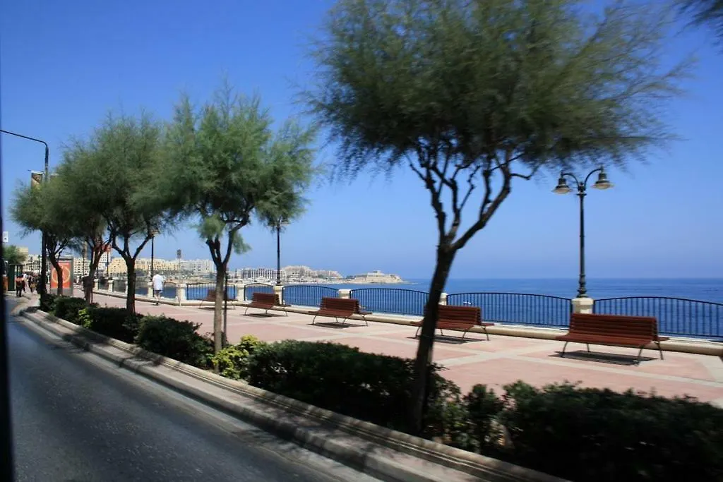 Splendid Apartment, Steps Away From The Sea Sliema 0*,  Malta